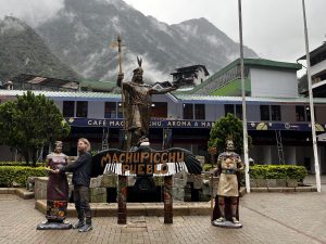 Salkantay Trail, dag 5/5: Elektriske cikader og vejen til Aguas Calientes